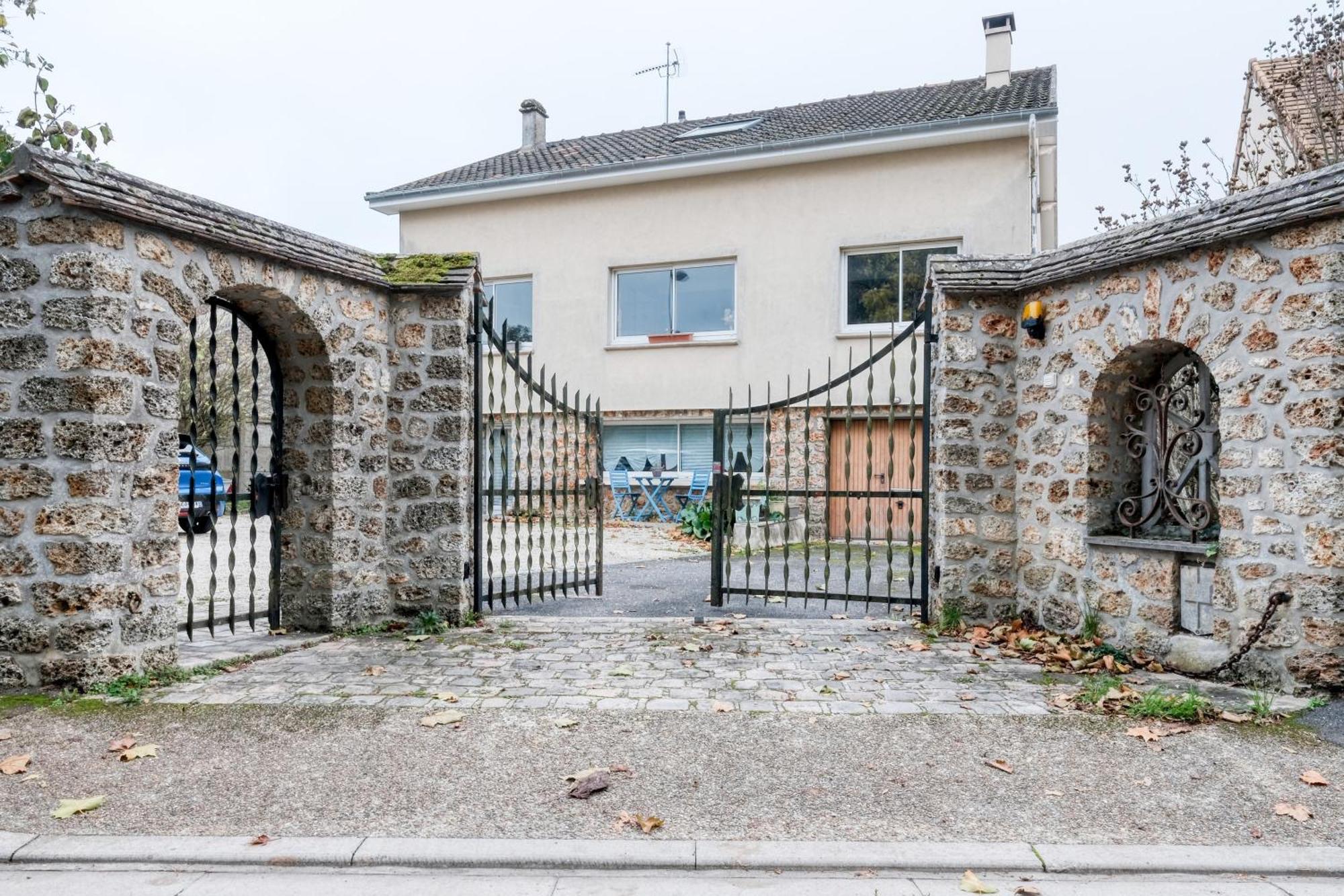 Studios De L'Etang Du Perray Le Perray-en-Yvelines Esterno foto
